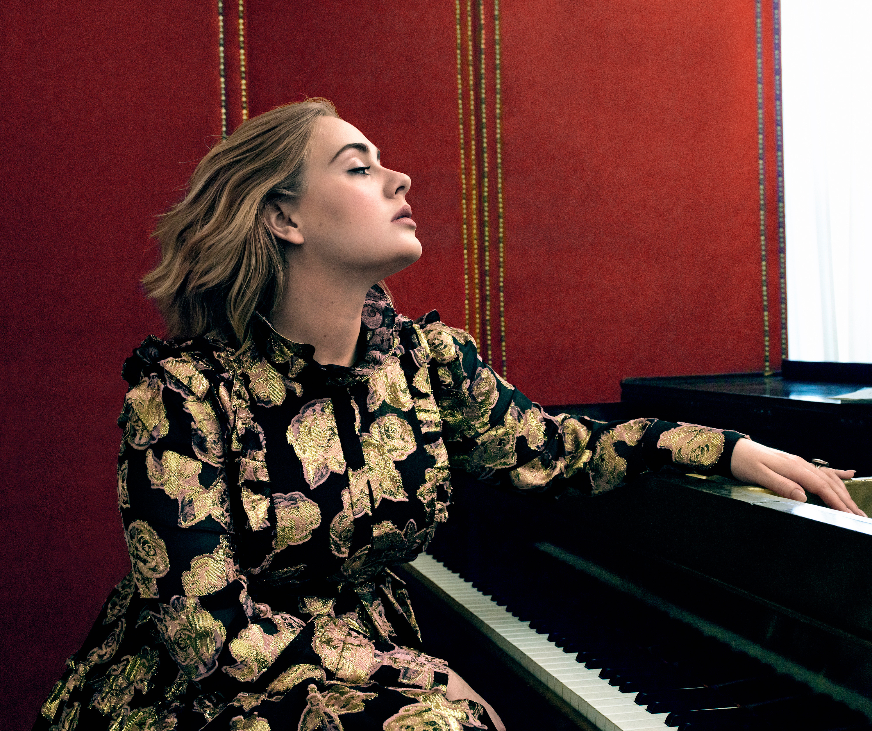 Адель (Adele). 