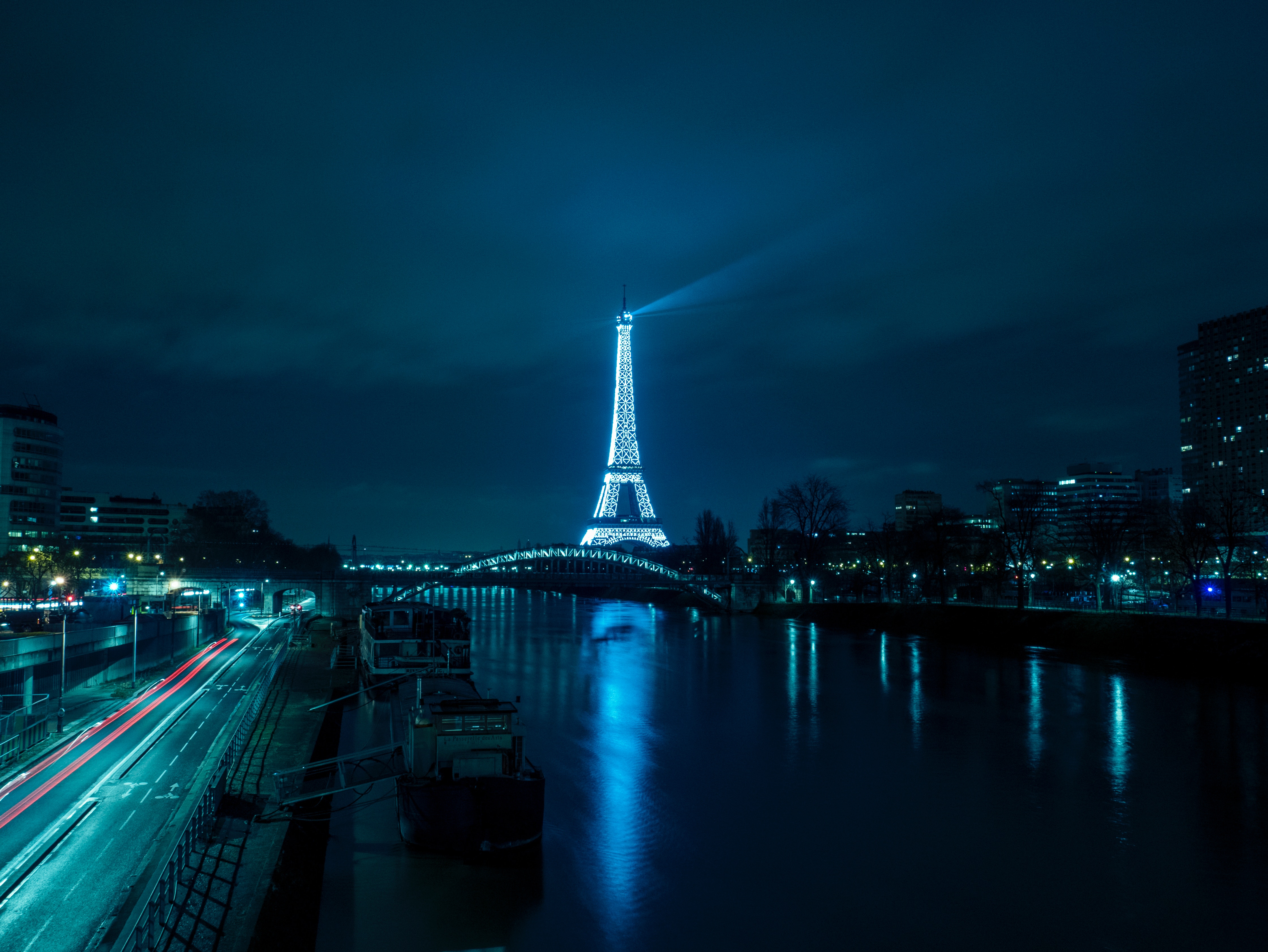 Эйфелева Башня (Eiffel Tower). 