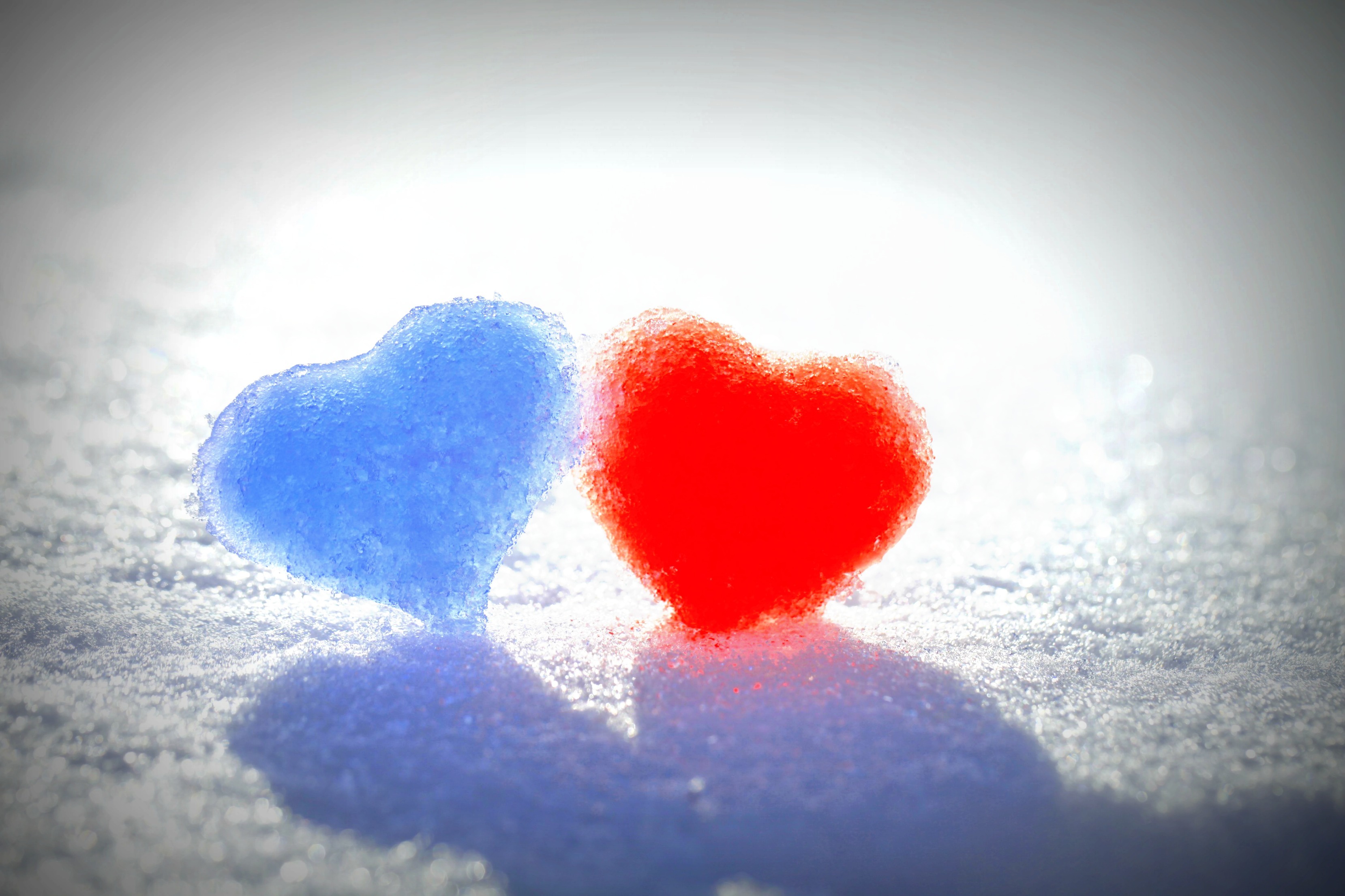 Зама сердце. Красивое сердце. Сердечко на снегу. Сердце любовь. Сердечко с любовью.