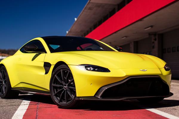 Aston Martin Vantage Lime Essence, Автомобили 2019 Года, HD, 2K, 4K