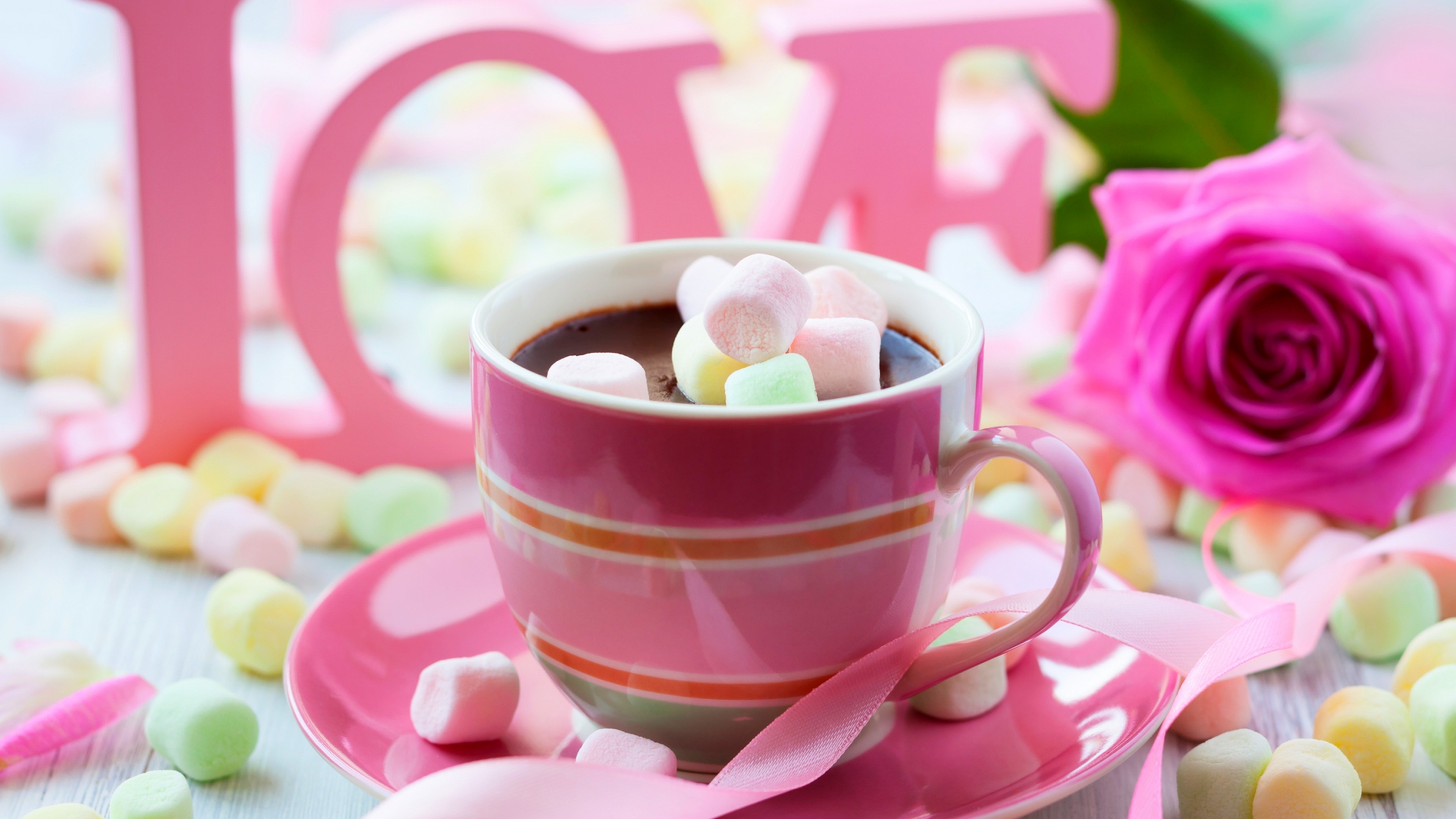 Картинка утро доброе розовое. Яркое утро. Красивые цветы в чашке. Нежные цветы в чашке. Доброе утро в розовом цвете.